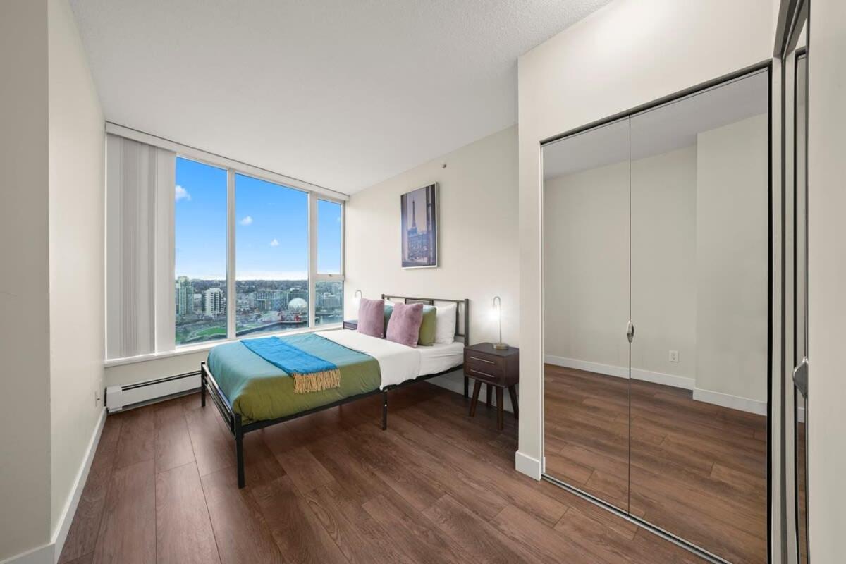 Dazzling Condo By Stadium Downtown With Free Parking Ванкувер Экстерьер фото