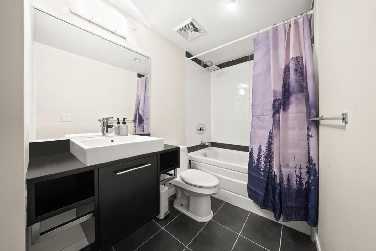 Dazzling Condo By Stadium Downtown With Free Parking Ванкувер Экстерьер фото