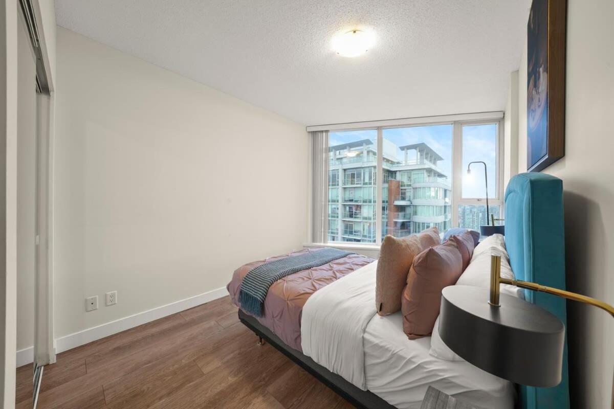 Dazzling Condo By Stadium Downtown With Free Parking Ванкувер Экстерьер фото