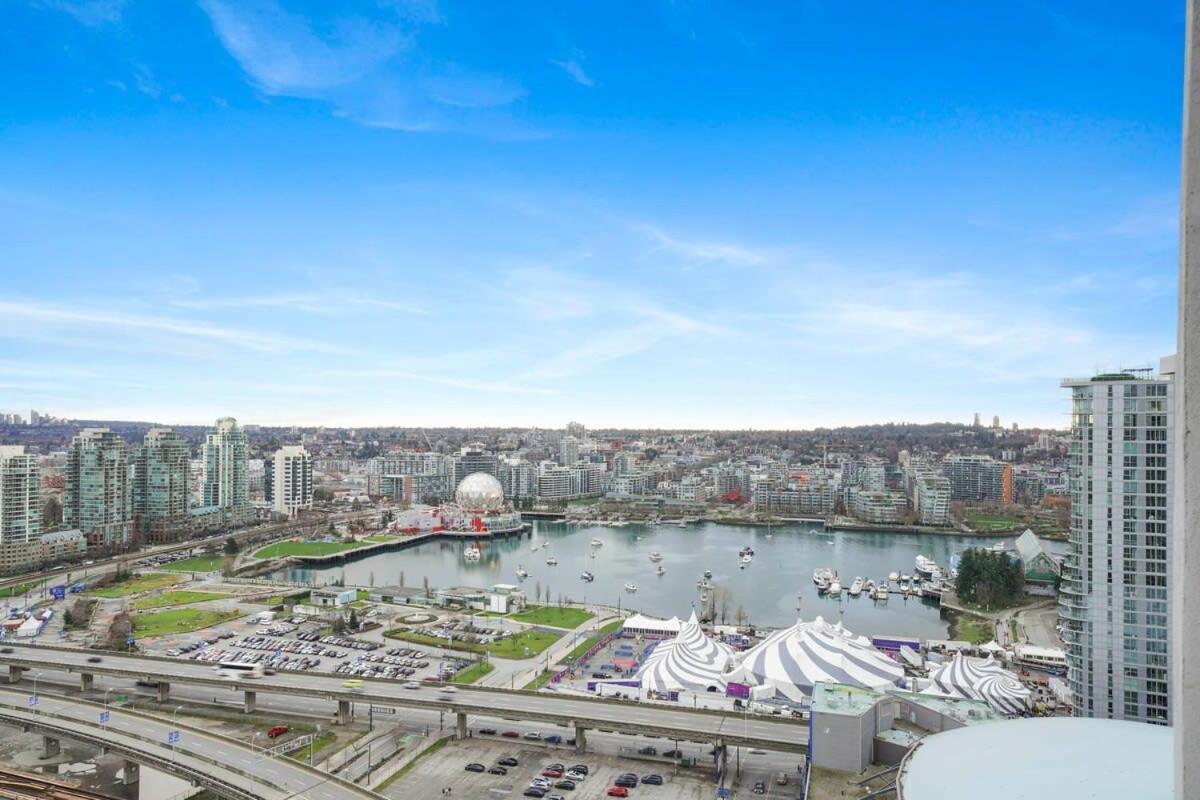 Dazzling Condo By Stadium Downtown With Free Parking Ванкувер Экстерьер фото