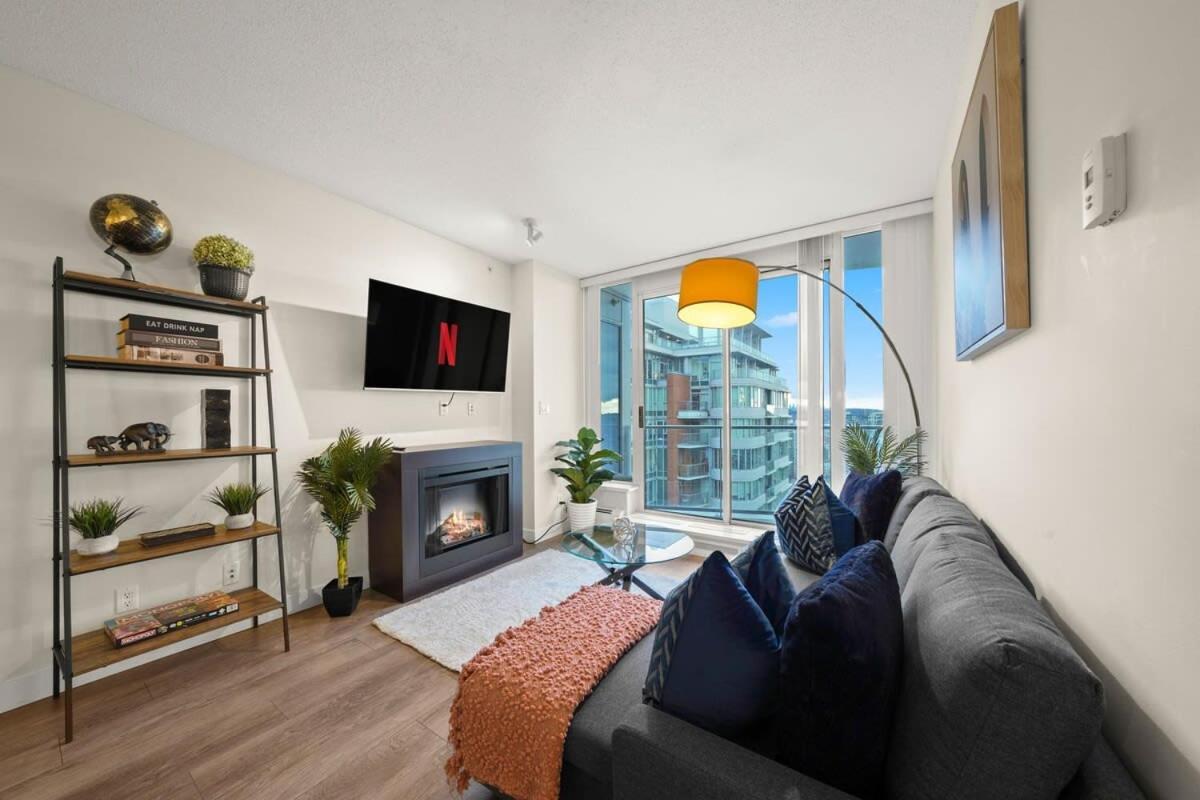Dazzling Condo By Stadium Downtown With Free Parking Ванкувер Экстерьер фото